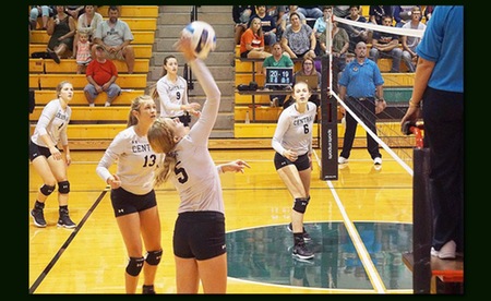 Volleyball: CCC goes 2-2 at Raider Classic